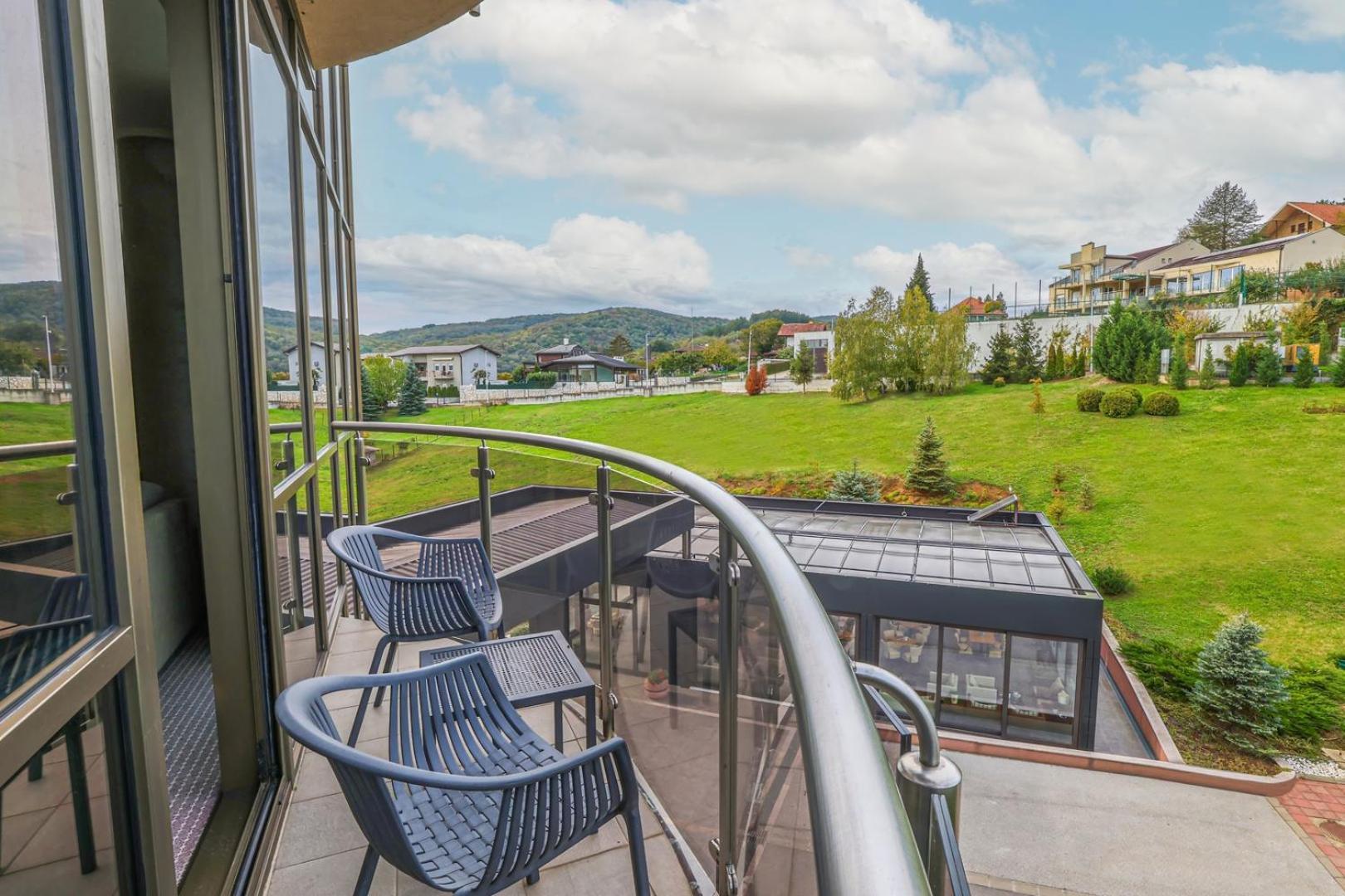 Hotel Premier Aqua - Adults Only ヴルドニーク エクステリア 写真 A balcony
