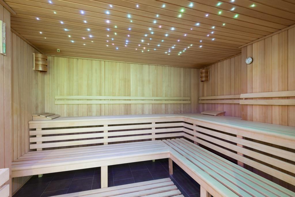 Hotel Premier Aqua - Adults Only ヴルドニーク エクステリア 写真 A modern Finnish sauna